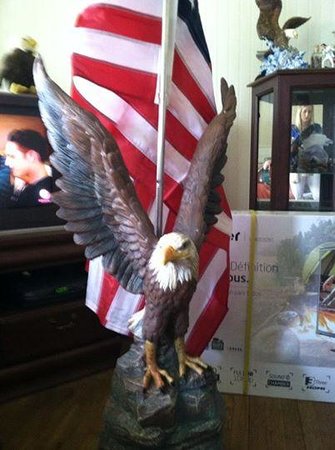 Cracker barrel eagle statue